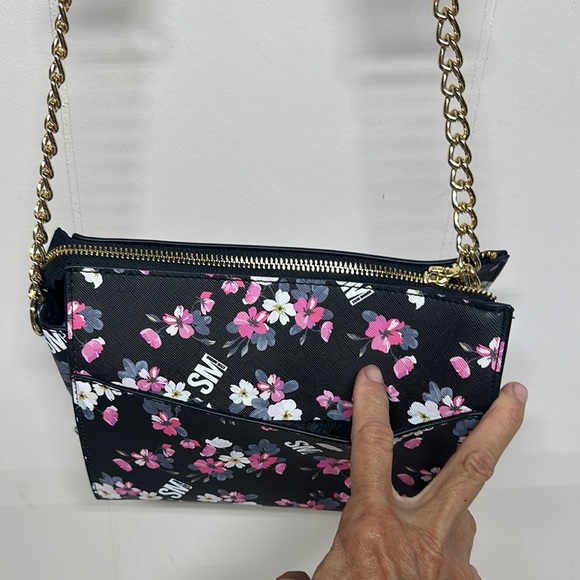 Steve Madden Black and Pink Floral Crossbody Bag - Picture 3 of 11